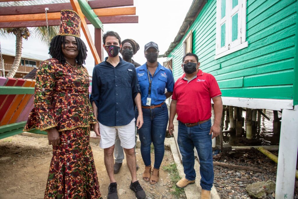 Bocatoreños reciben proyecto turístico y cultural