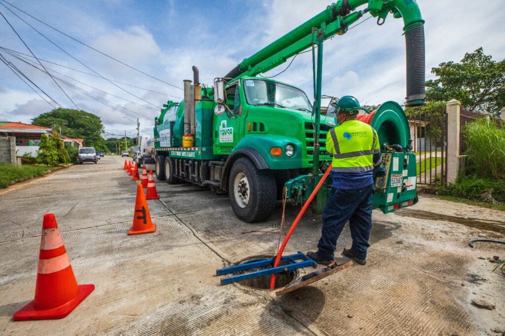 800 casos atendidos por desbordes de aguas residuales