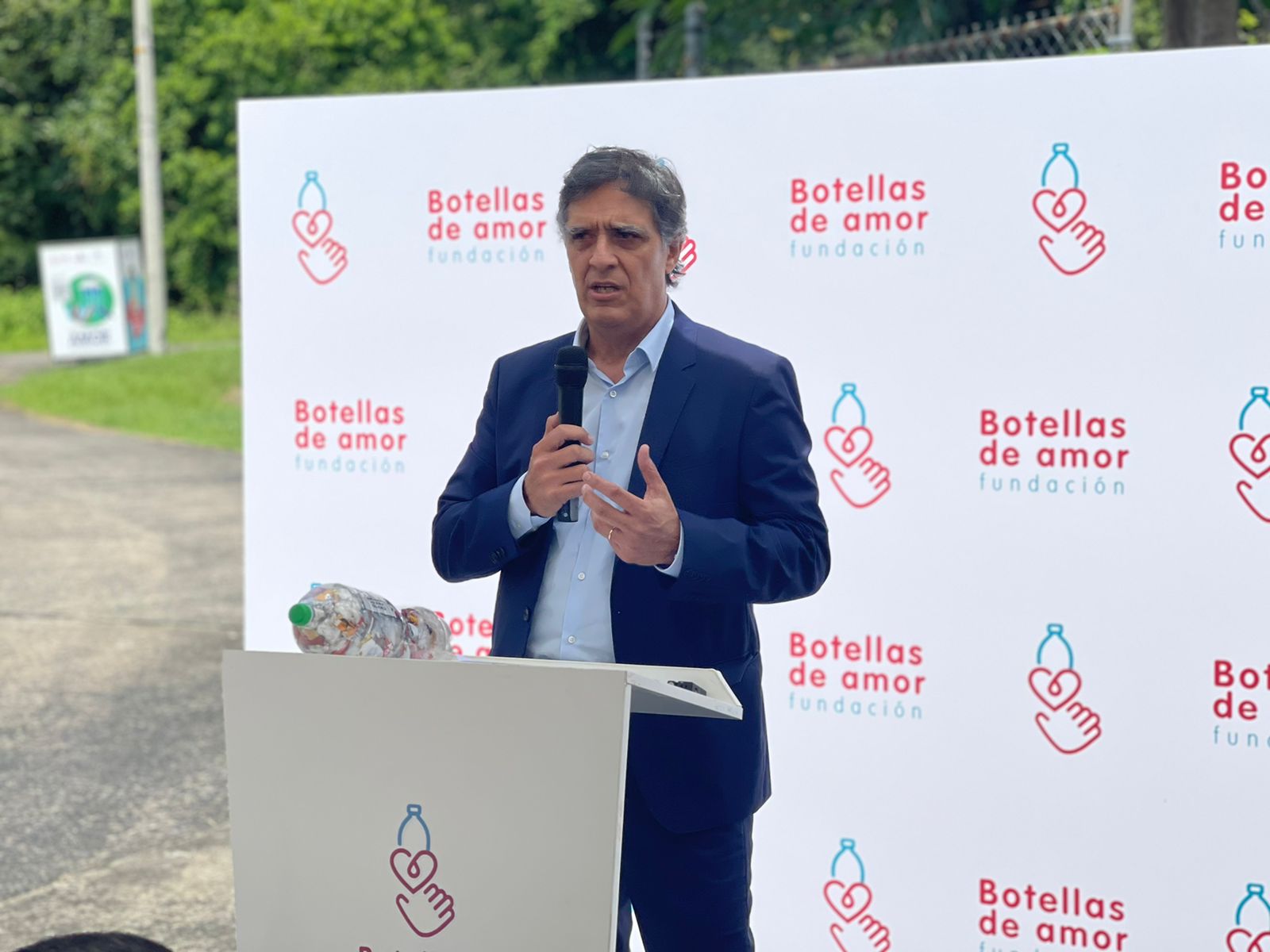 Fundación Botellas de Amor inaugura planta recicladora