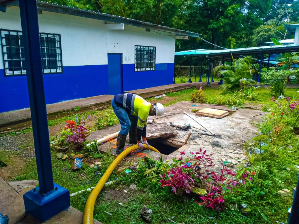 Limpiezas de Tanques Sépticos de Escuelas Oficiales