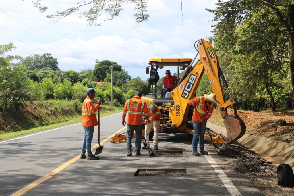 Vía Gualaca a Chiriquí Grande tiene un avance de 93.71%