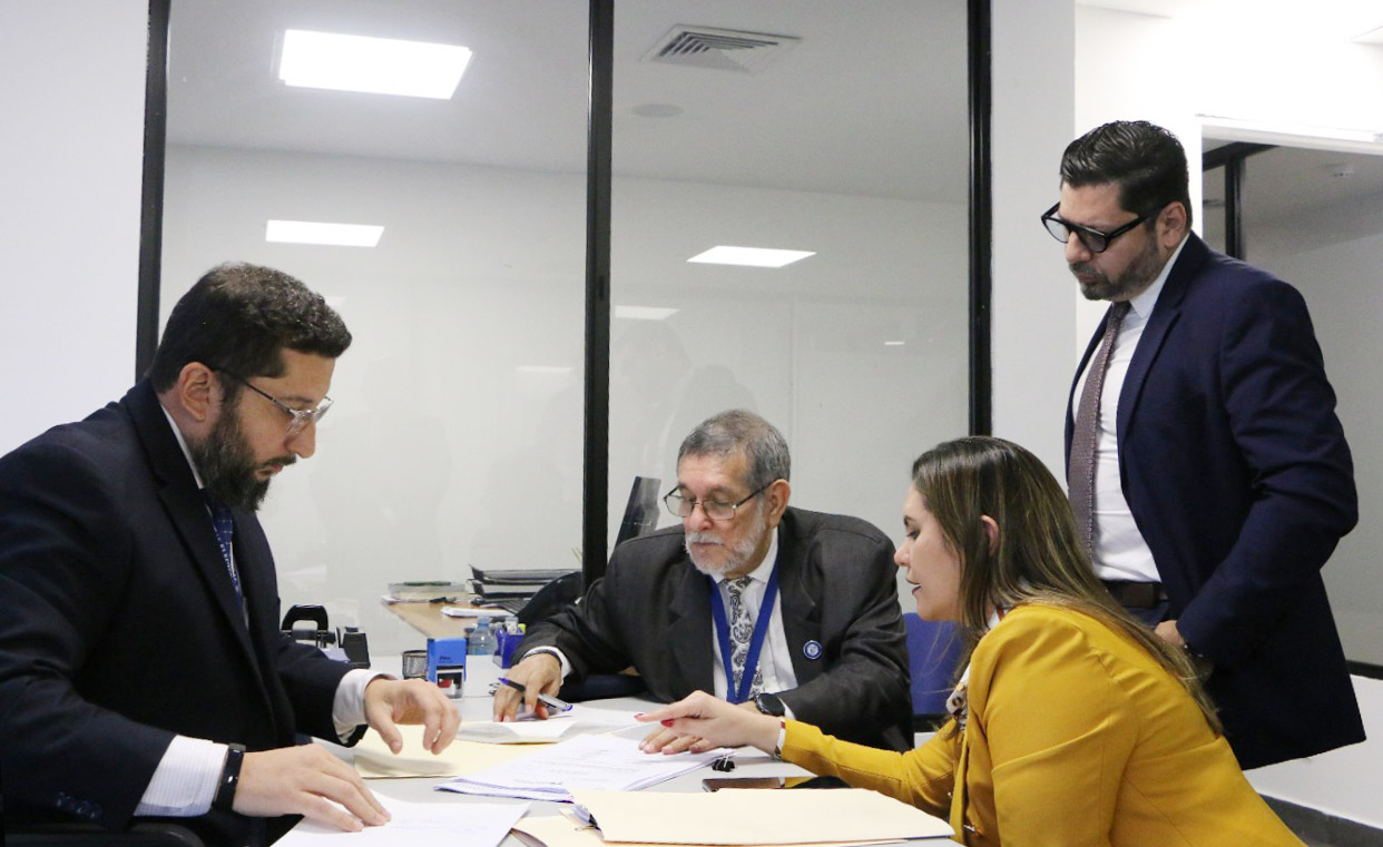  TE presenta tres denuncias ante la Fiscalía General Electoral