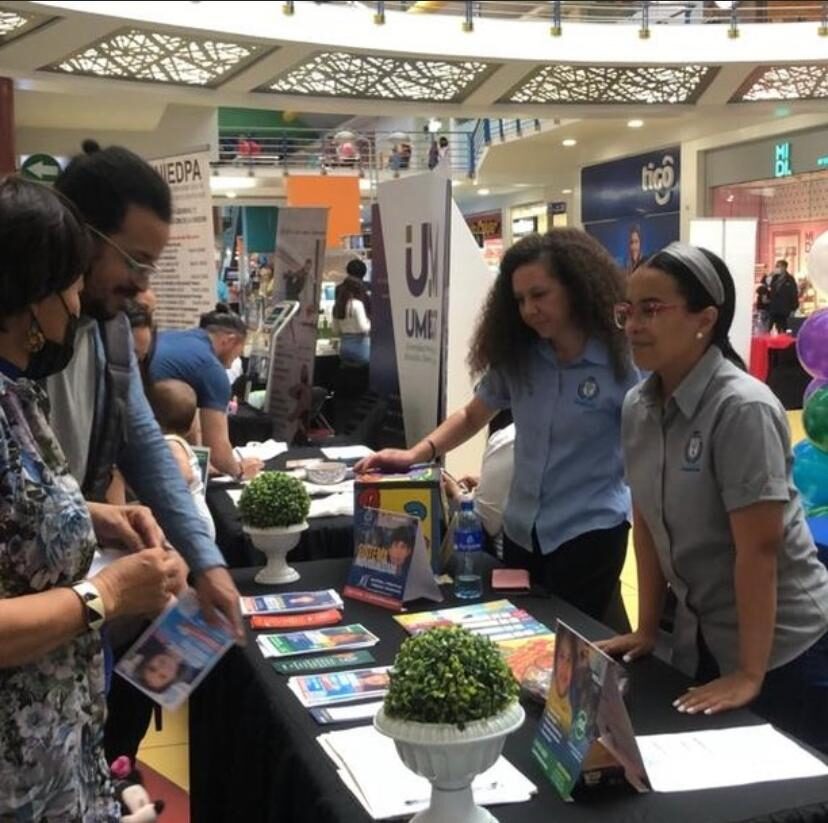 Expo Académica en Albrook Mall