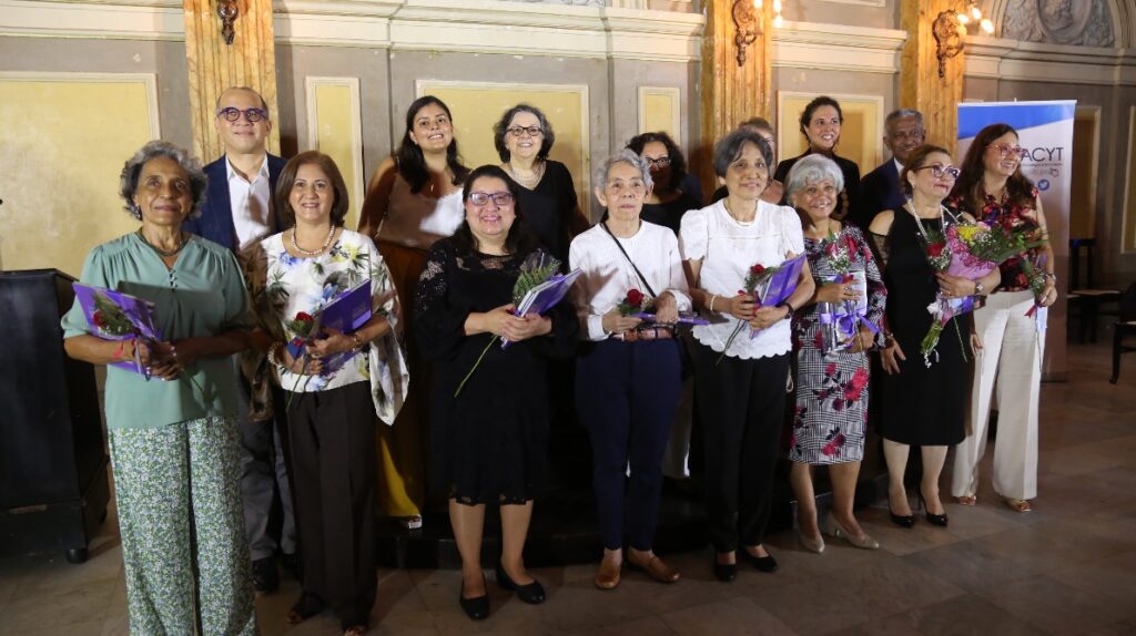 La Senacyt y el CIEPS AIP presentaron libro 