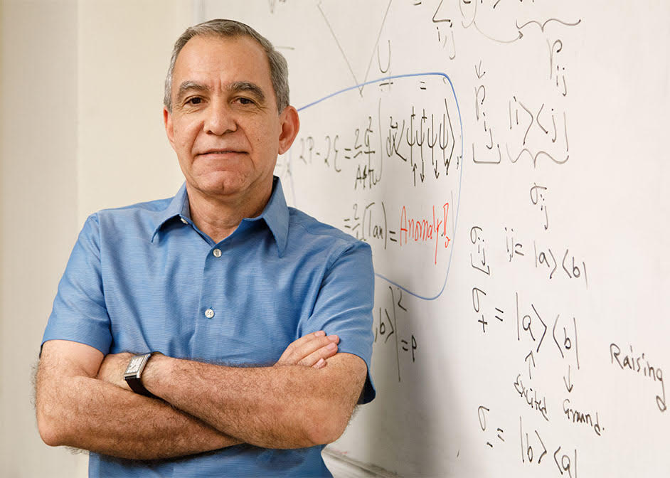 Dr. Carlos R. Ordóñez gana premio de la Universidad de Houston