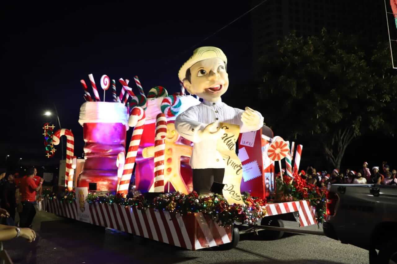  Desfile de Navidad fue todo un éxito 