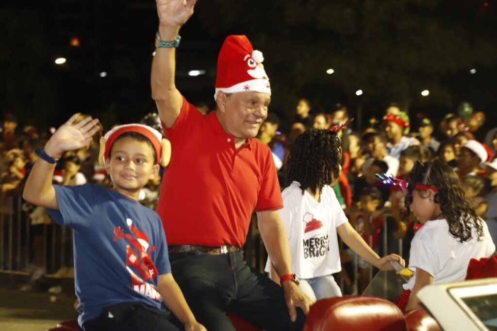 Desfile de Navidad fue todo un éxito