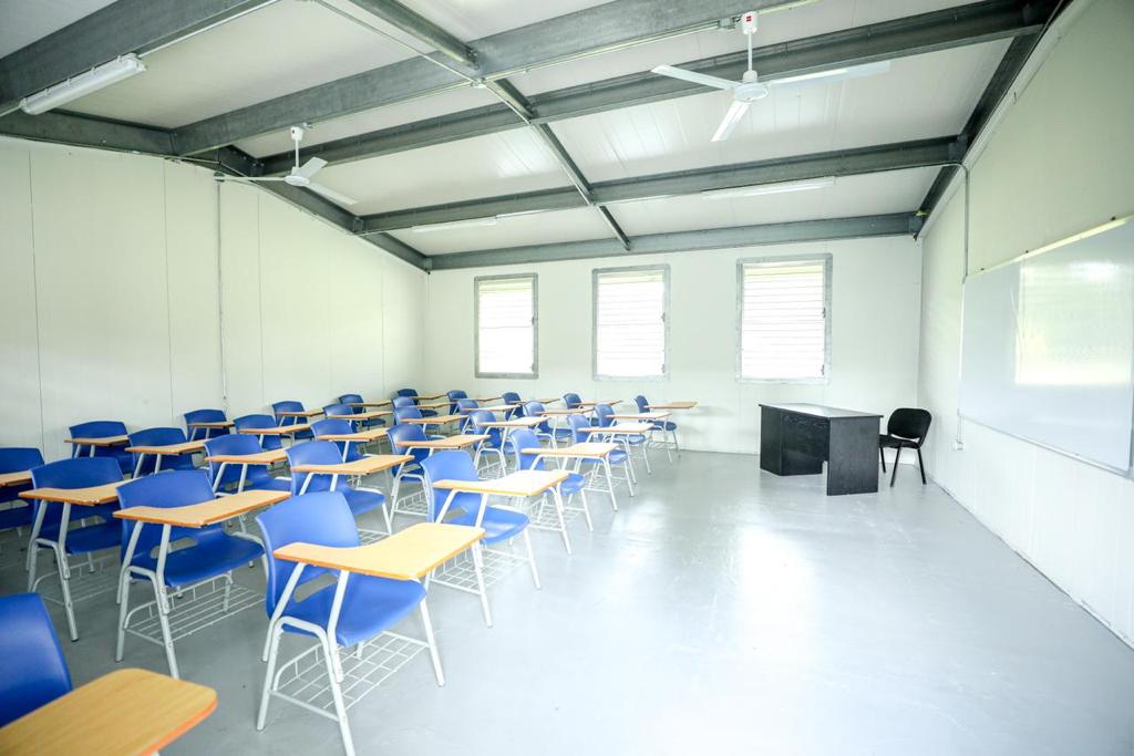 Gobierno entrega aulas modulares en la Comarca Ngäbe-Buglé