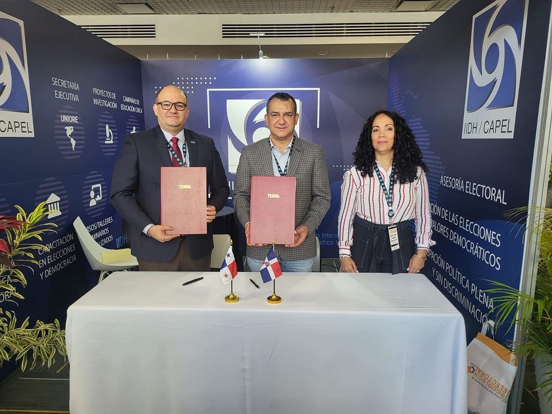 Magistrado Juncá Wendehake firma convenio en República Dominicana