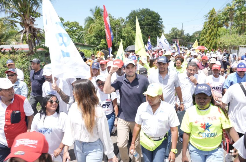  Miles de personas recorren Panamá Este con Gaby