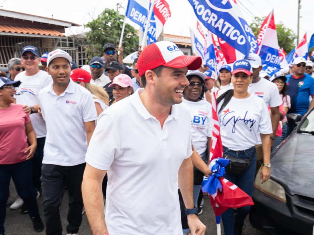 Gaby destaca labor de profesionales de la salud en pandemia