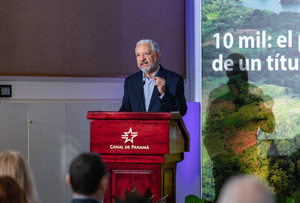 Canal de Panamá estrena el documental “10,000: el poder de un título”