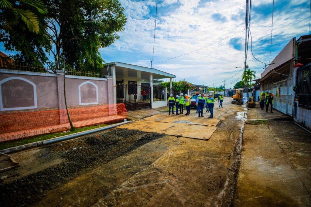 Saneamiento de Panamá supervisa obra