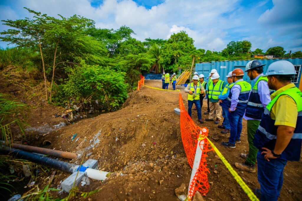 Saneamiento de Panamá supervisa obra