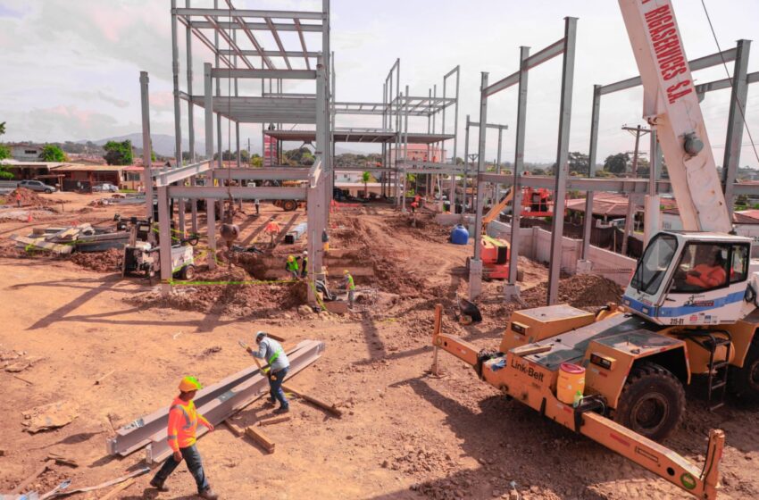  Avanza construcción del Instituto de Salud y la Policlínica de San Antonio