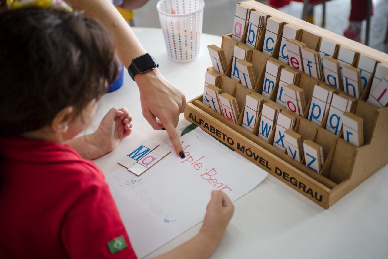 Panamá requiere invertir más en Educación Bilingüe