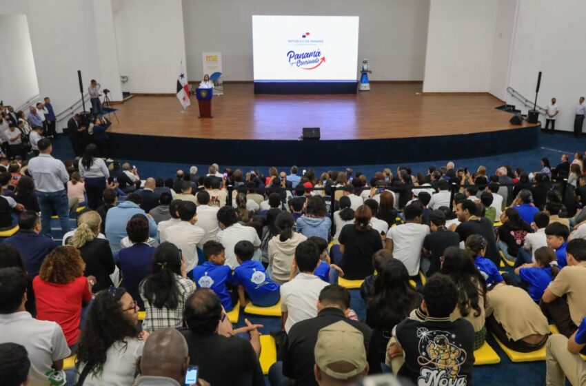  Presidente Cortizo y Primera Dama inauguran IX Olimpiada Nacional de Robótica