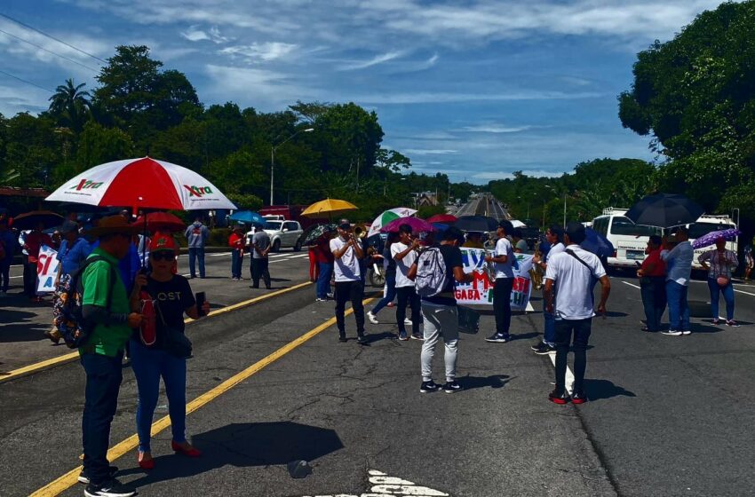  Atrapados camiones con insumos para hemodiálisis en  Chiriquí