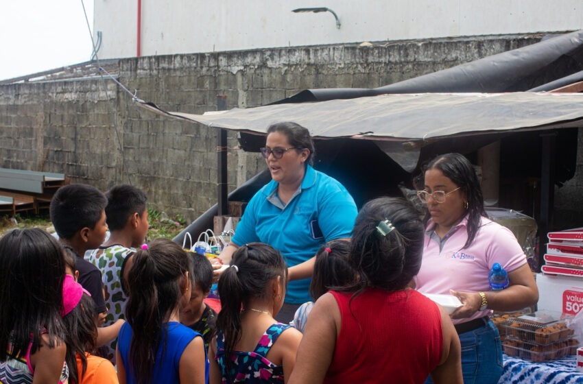  Llevan alegría al Comedor Caravana de Niño Jesús ubicado en Las Mañanitas