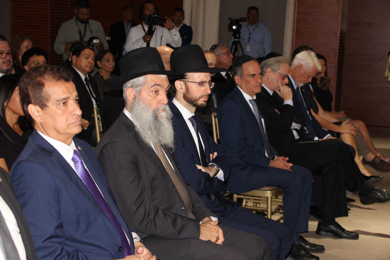 MINRE y embajada de Israel conmemoran el Día Internacional en Memoria del Holocausto