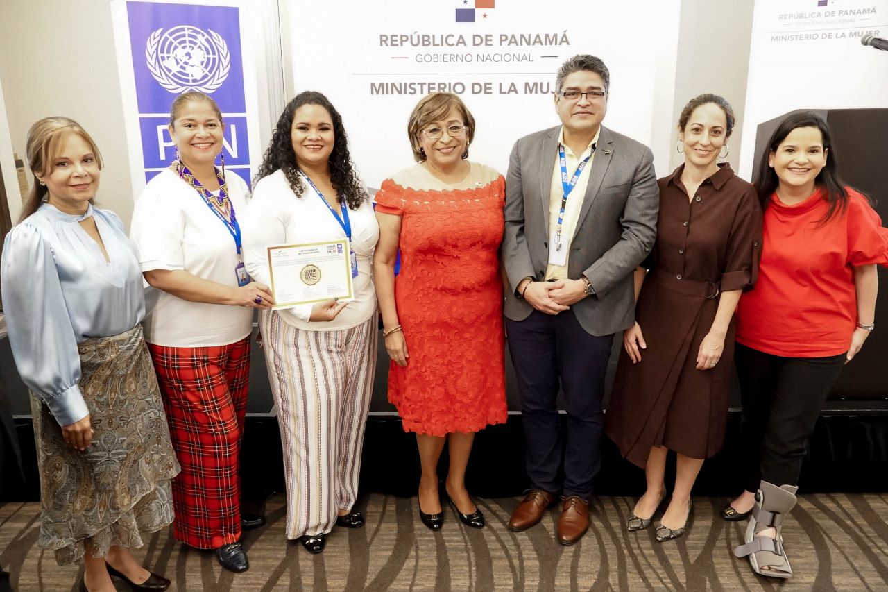 Senacyt recibe reconocimiento Oro del Sello de Igualdad de Género