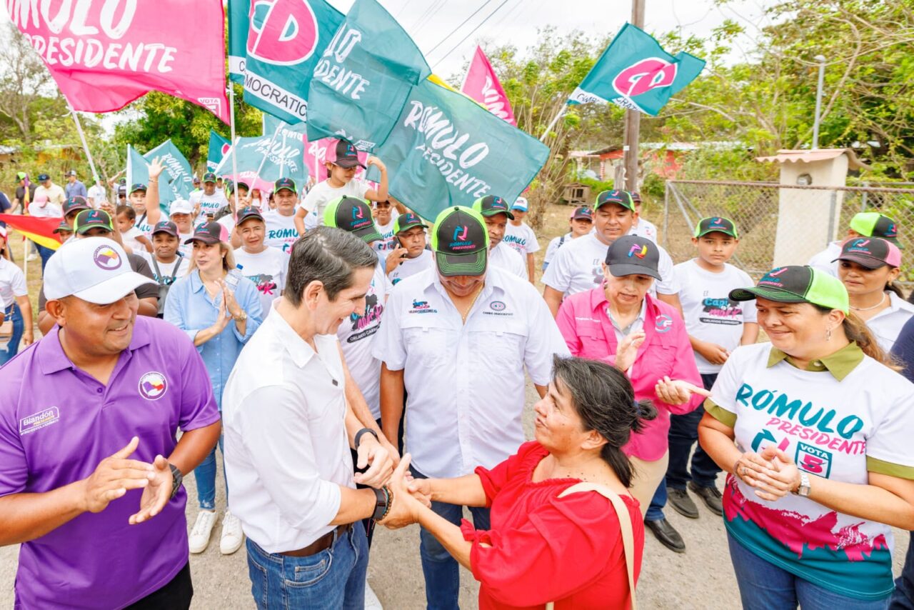 Aceptación de Rómulo Roux sigue creciendo, recorrió Coclé y Panamá Oeste