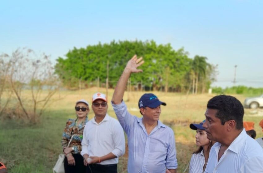  La fórmula presidencial y alcaldicia de PAIS recorrieron Las Colinas de Pacora