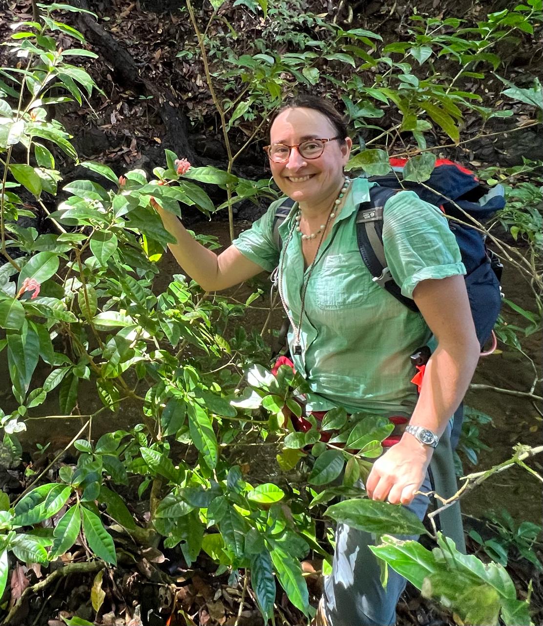 Primera mujer Staff científica se integra a investigadores de planta de Coiba AIP