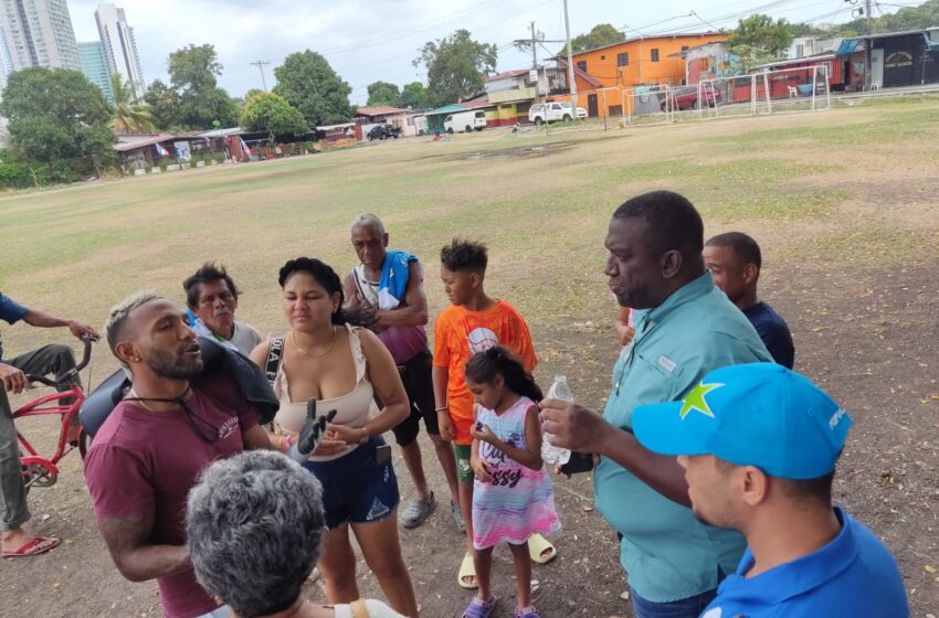  Alex, El Negro Fino realiza entregas y ayudas en Puente del Rey, y Panamá Viejo