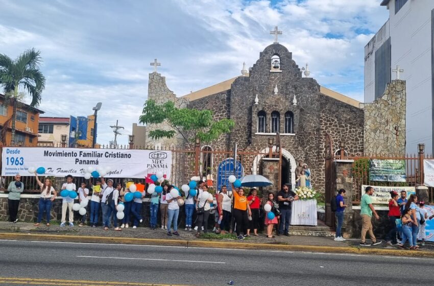  Con Cadena Humana se hace un llamado a proteger y fortalecer la Familia