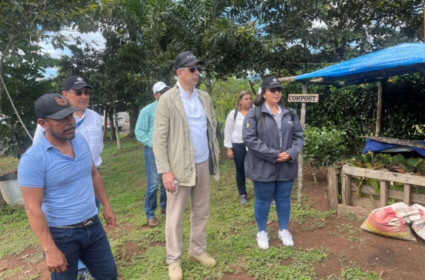  Diputados visitan la cuenca oriental del Canal de Panamá