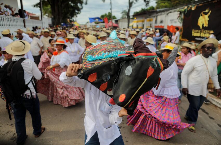  MiCultura se unió a las festividades del Toro Guapo de Antón