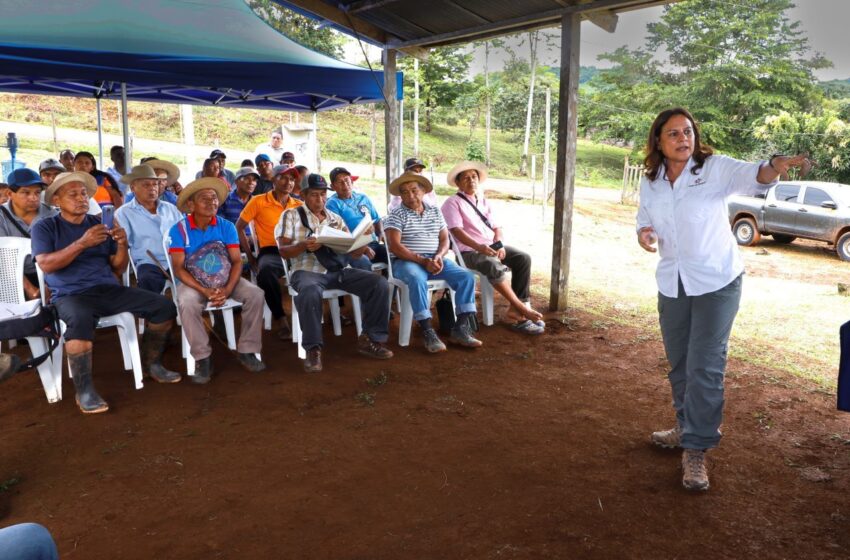  Canal de Panamá mantiene comunicación permanente con moradores de río Indio