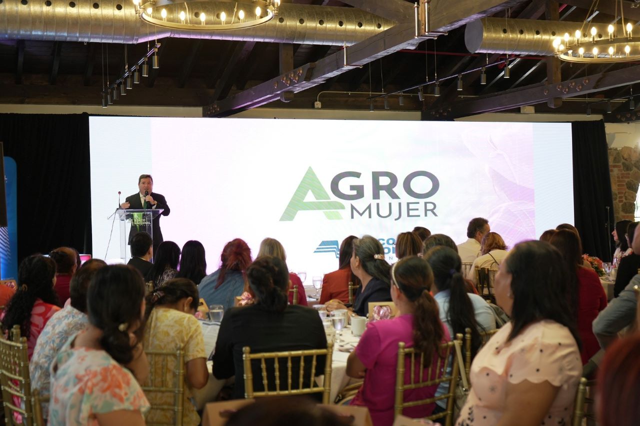 “Agro Mujer”: apoyo financiero para mujeres en la agroindustria