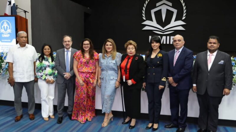 Reconocen a 75 mujeres en el sector marítimo