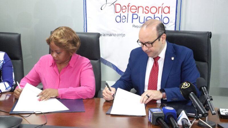 Defensoría del Pueblo y CONAPE fortalecen libertad de prensa con nuevo convenio