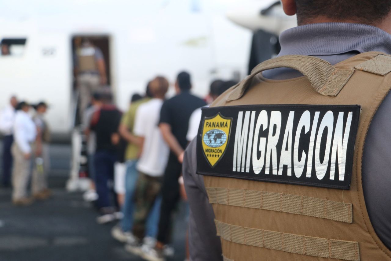 Deportan desde Albrook a extranjeros en situación irregular