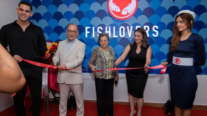 Fish Lovers Ceviche & Bar estrena local principal en el centro