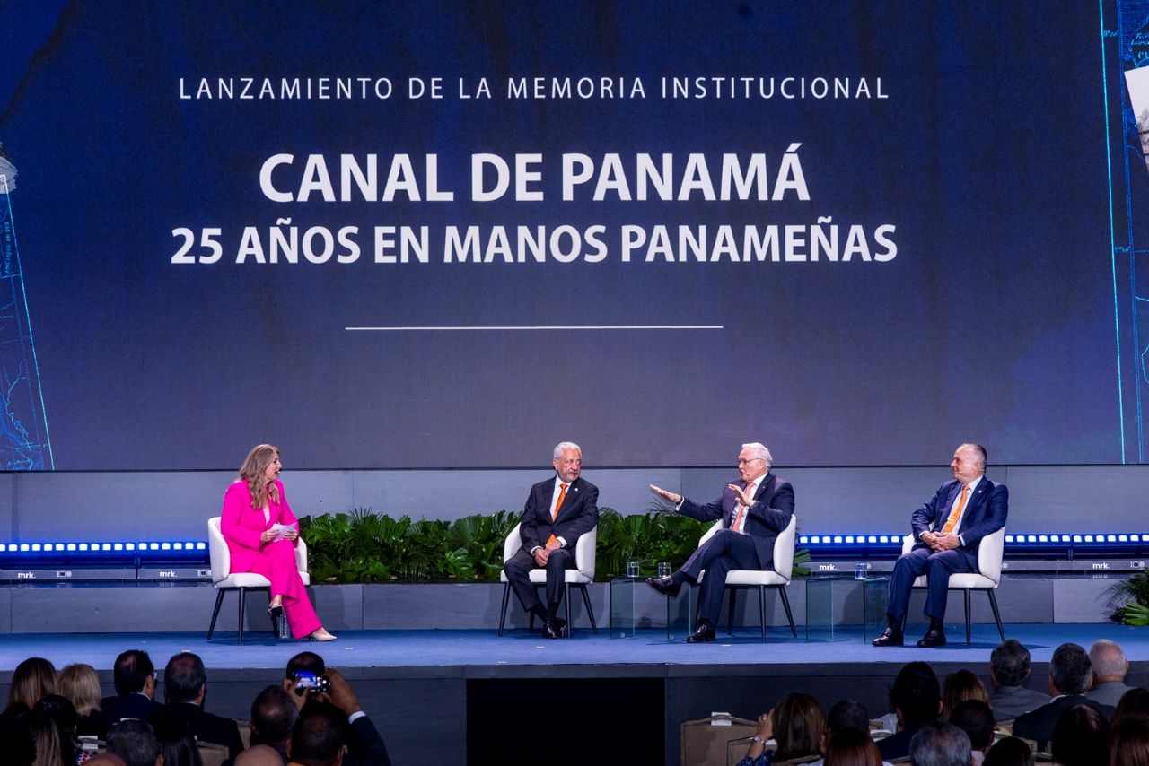 25 años de gestión panameña en el Canal de Panamá recogidas en un libro excepcional