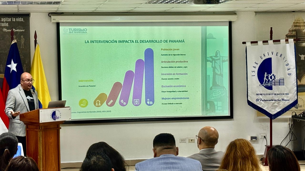 Lanzan “Turismo que Transforma” en ISAE Universidad