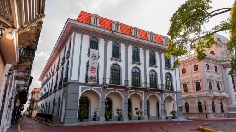 Intercambio académico impulsa la curaduría en el Museo del Canal