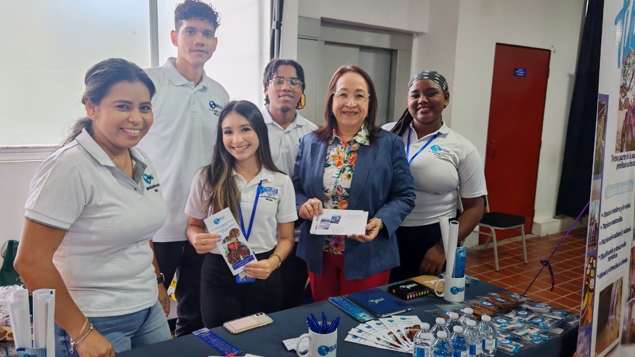 Más de 800 jóvenes exploraron su futuro en la Feria de Oportunidades Académicas 2025 de la UDELAS