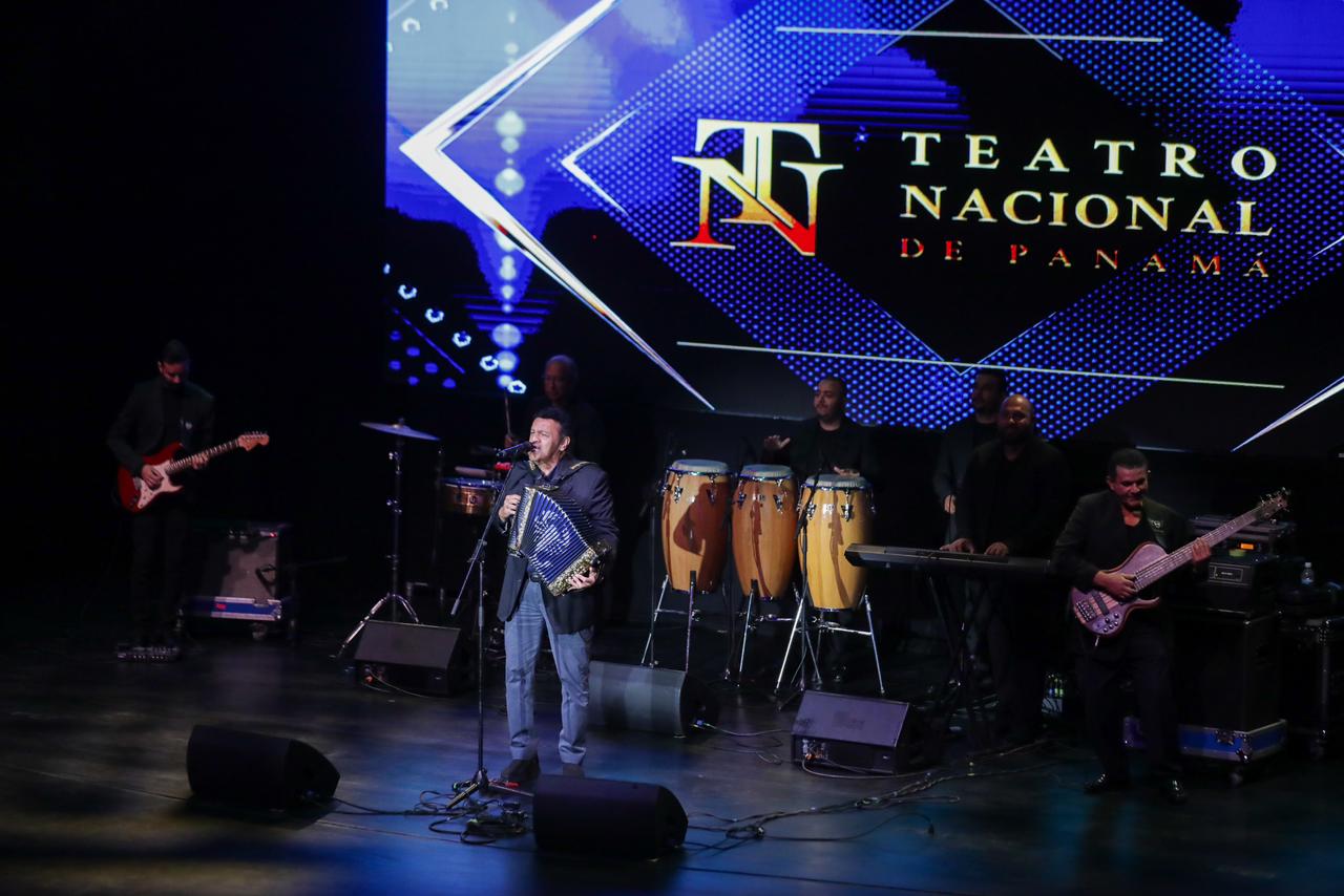 Gran Gala de concursos nacionales reconoce a los mejores en literatura, música y artes visuales