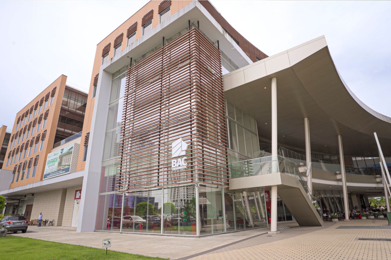 BAC formaliza su casa matriz en Panamá