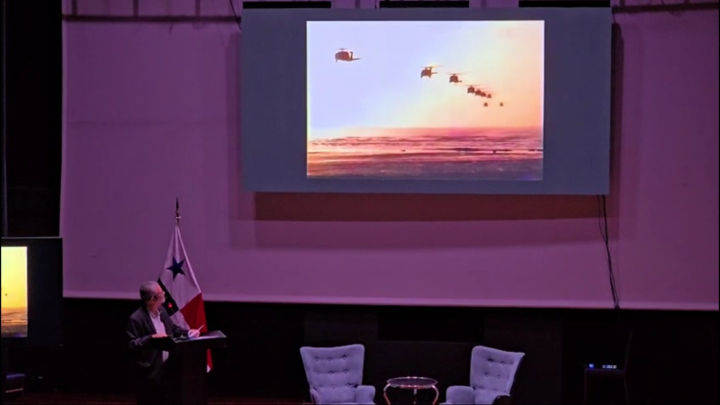 Alex Carbonell comparte su experiencia como corresponsal durante la invasión de Panamá