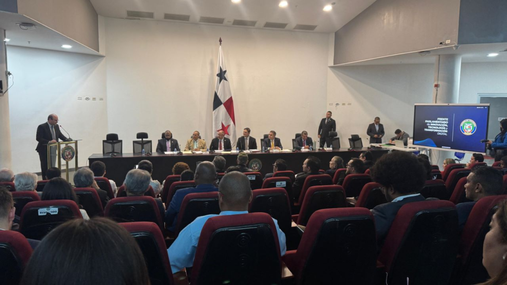 Panamá impulsa la transformación digital con nuevo frente parlamentario