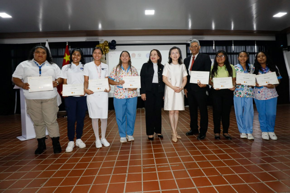 Panamá y China refuerzan cooperación educativa y cultural en UDELAS