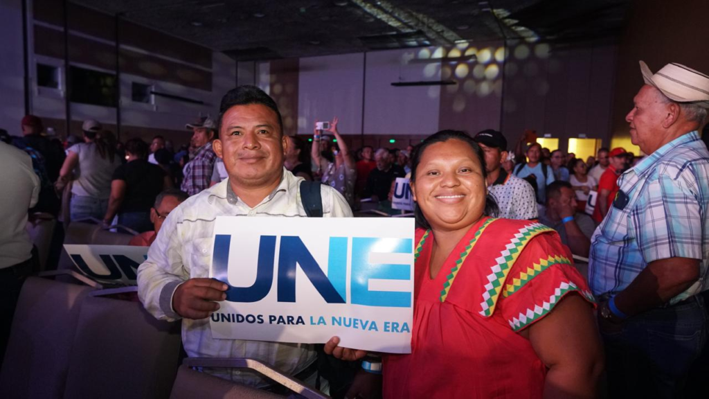 UNE