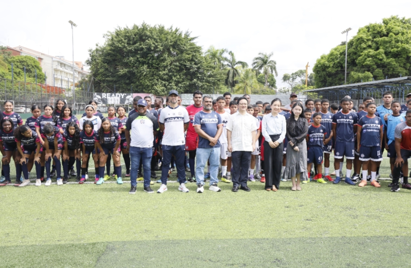 Jóvenes futbolistas panameños participan en programa de formación de China