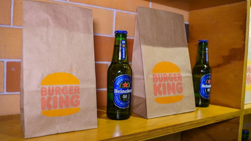 Heineken 0.0 llega a Burger King Panamá como la primera cerveza sin alcohol de la cadena